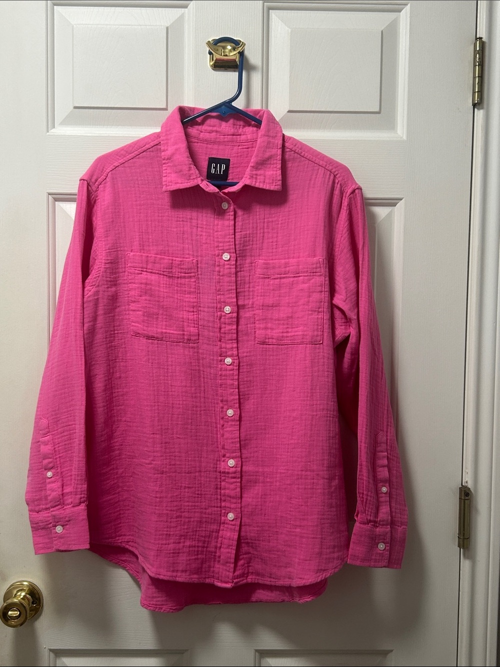 GAP Women’s Casual Button-Down Oversized Shirt in Bright Pink Size Small